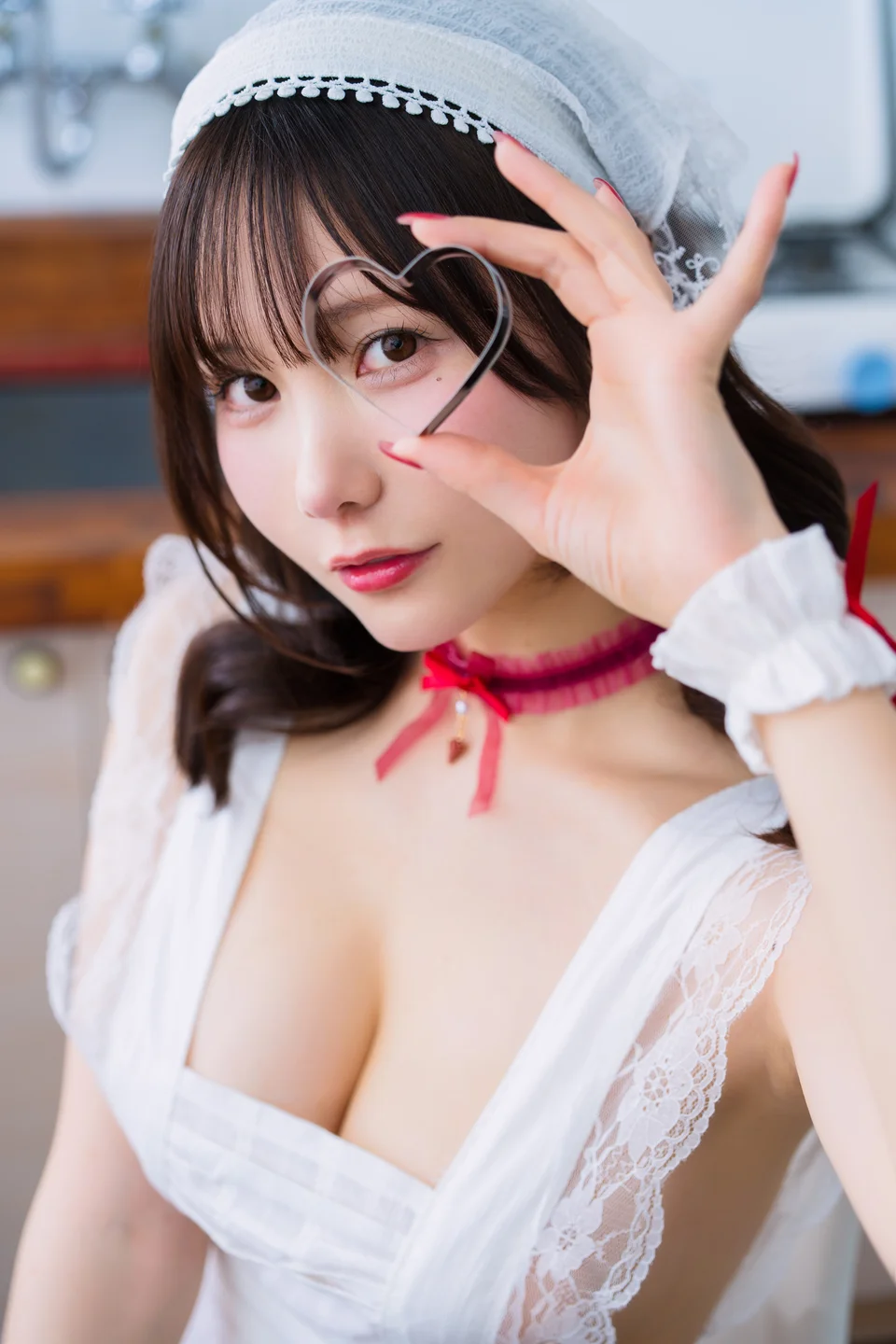 けん研（けんけん）_eat_me!_誕生日記念DL写真集_101P_1_15GB eat me!4.webp